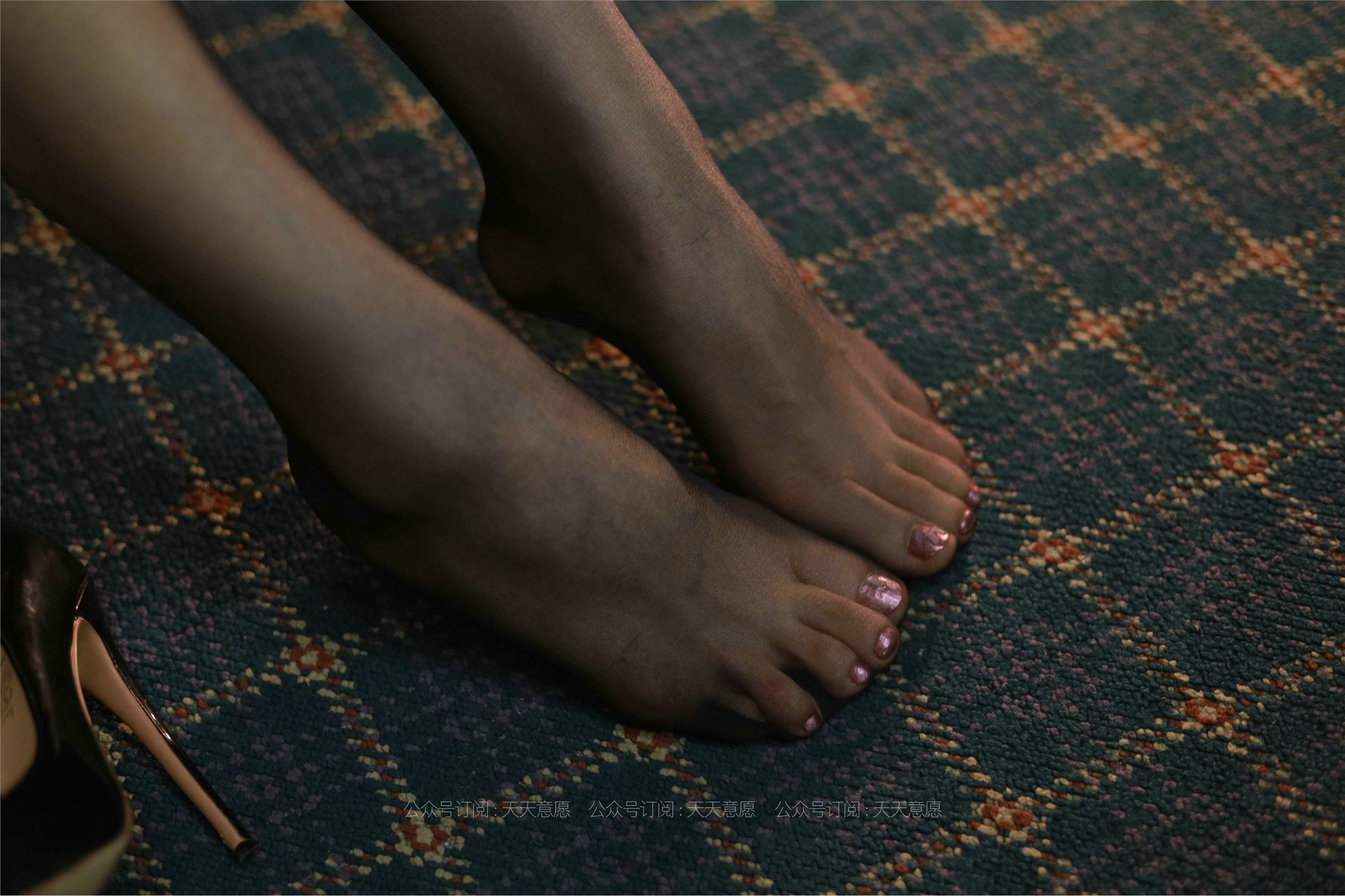 IESS异思趣向  2021.08.12 丝享家887：小七《台球长腿辣妹》